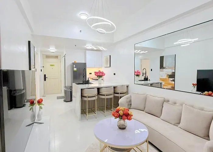 Le Luxe 102 By Ara Li * Manila